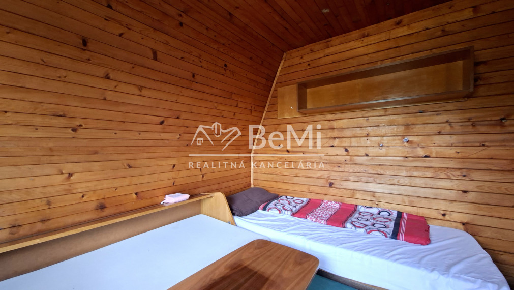 Predaj, záhradná chatka s pozemkom -  Kremnica/Grobňa (031-13-ZOLA)