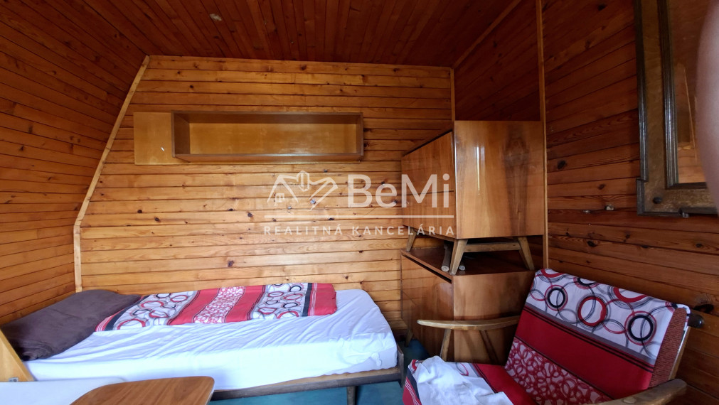 Predaj, záhradná chatka s pozemkom -  Kremnica/Grobňa (031-13-ZOLA)