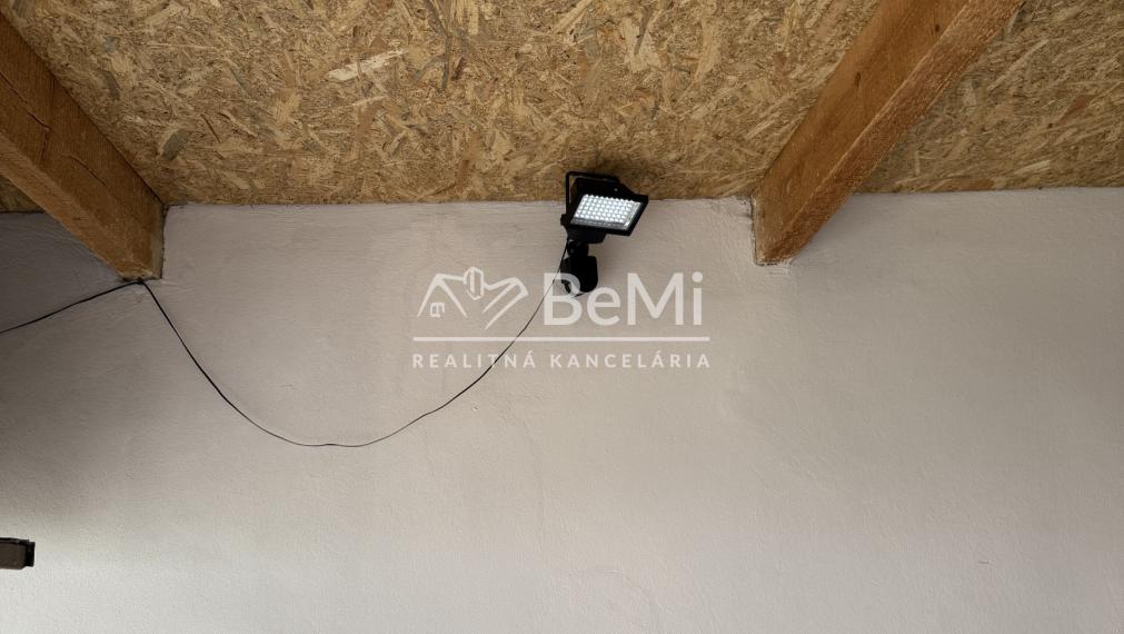 Garáž na predaj. Tačevská ulica