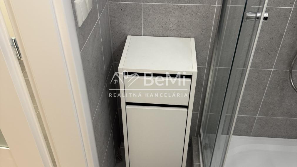 Prenájom 2 izbového bytu na Štefánikovej ulici