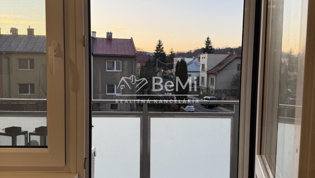 2.5 izbový byt s logiou na Slovenskej ulici na predaj