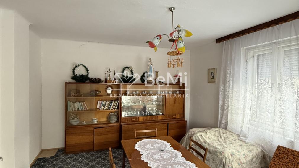 Rodinný dom v Ľubotíne s veľkým pozemkom na predaj