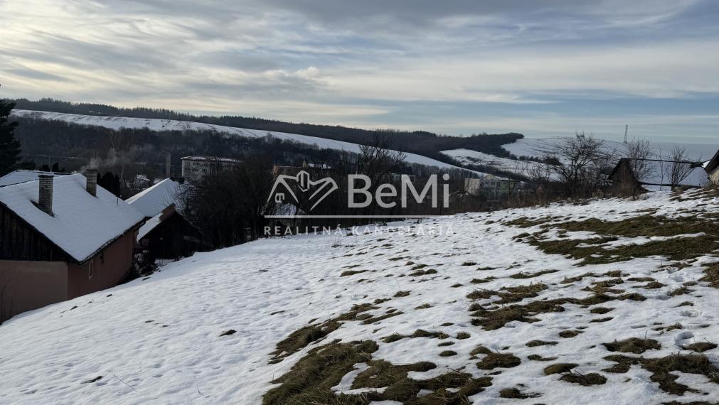 Rodinný dom v Ľubotíne s veľkým pozemkom na predaj