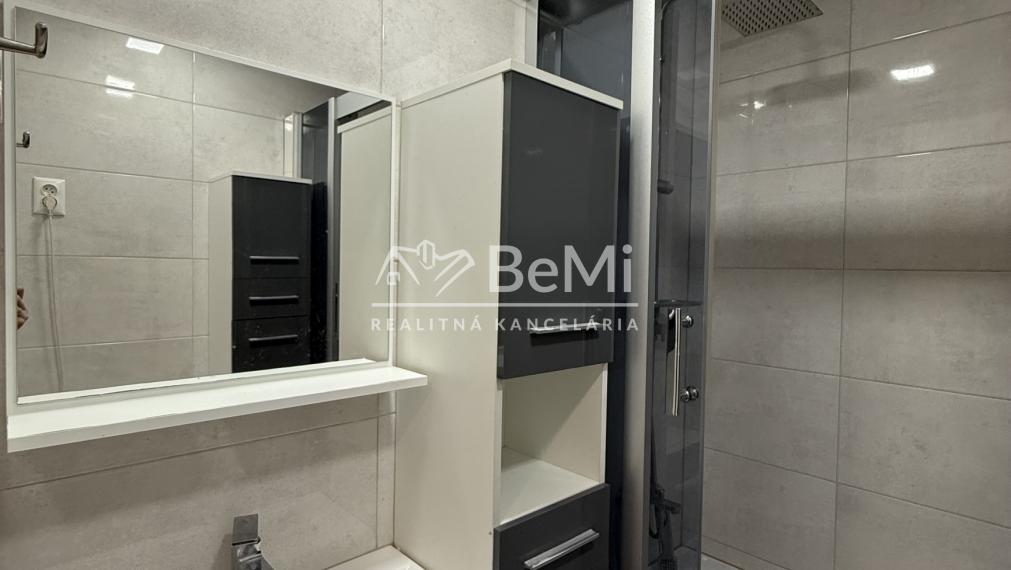 2.5 izbový byt s logiou na Slovenskej ulici na predaj