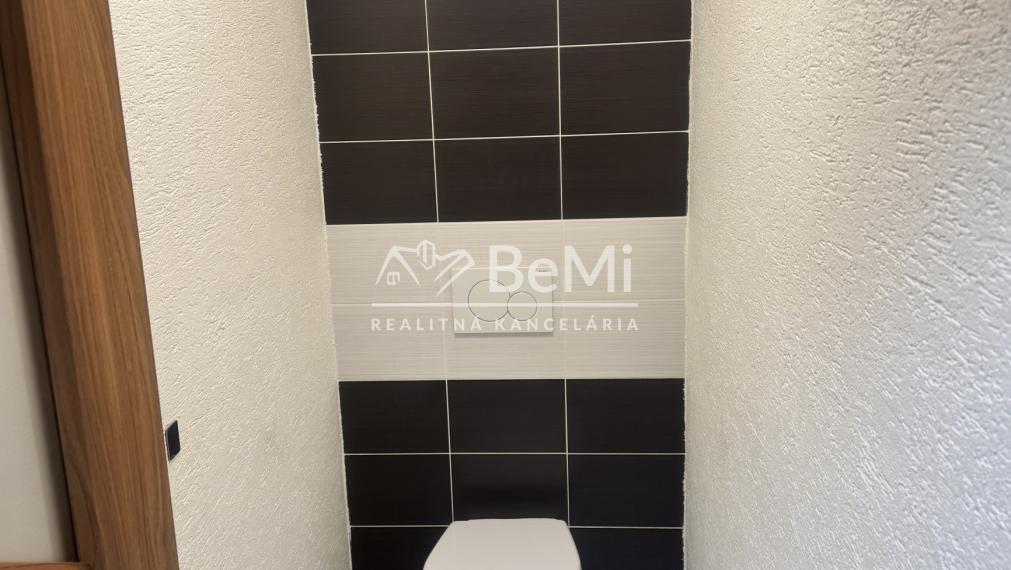 NA PRENÁJOM – kancelárske priestory 70 m2, Nitra – Mlynárce