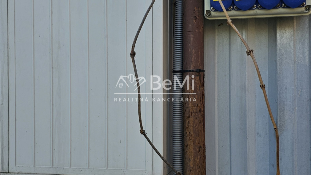 STAVEBNÝ POZEMOK V RIMAVSKEJ SOBOTE - NA PREDAJ