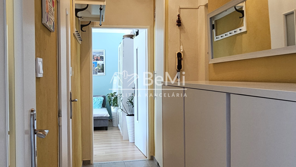 KRÁSNY 2-IZBOVÝ BYT S TERASKOU - NA PREDAJ