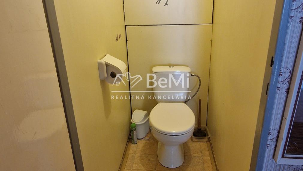 Slnečný 3-izbový byt s balkónom v Gemerskej Hôrke -NA PREDAJ