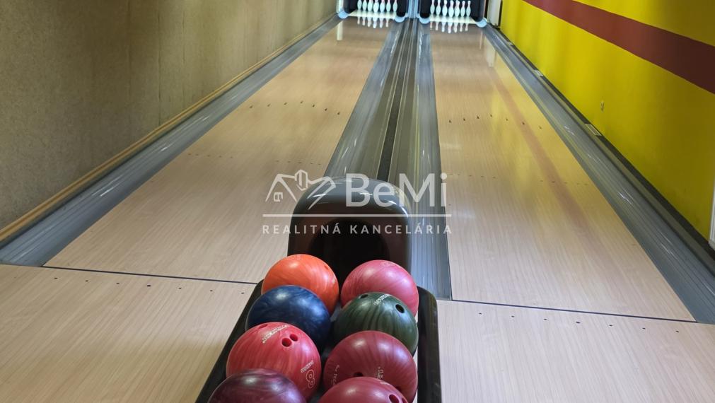 EXKLUZÍVNY Zabehnutý  polyfunkčný objekt s bowlingom