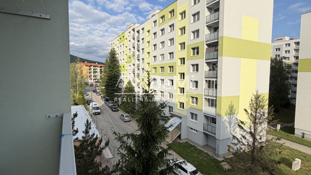 3-izbový byt s balkónom v Rožňav za 99300,-Eur -PREDAJ