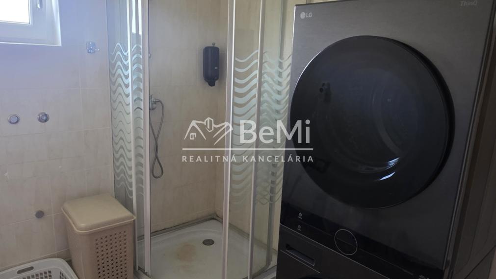 Exkluzívny rodinný dom –  bungalov s uzavretým vstupom