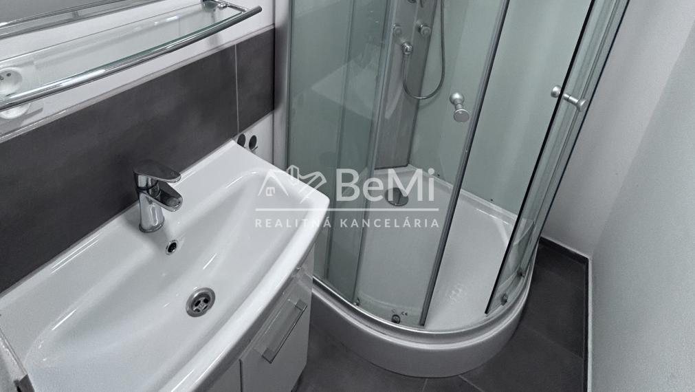 Prenájom 1 izbový byt Nitra Párovce