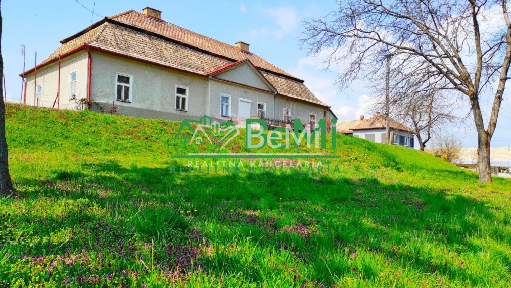 REZERVOVANE Zemianska kúria - EXKLUZÍVNE Na predaj