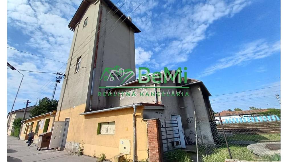 Prenájom komerčných priestorov - Levice 003-28-ERGA