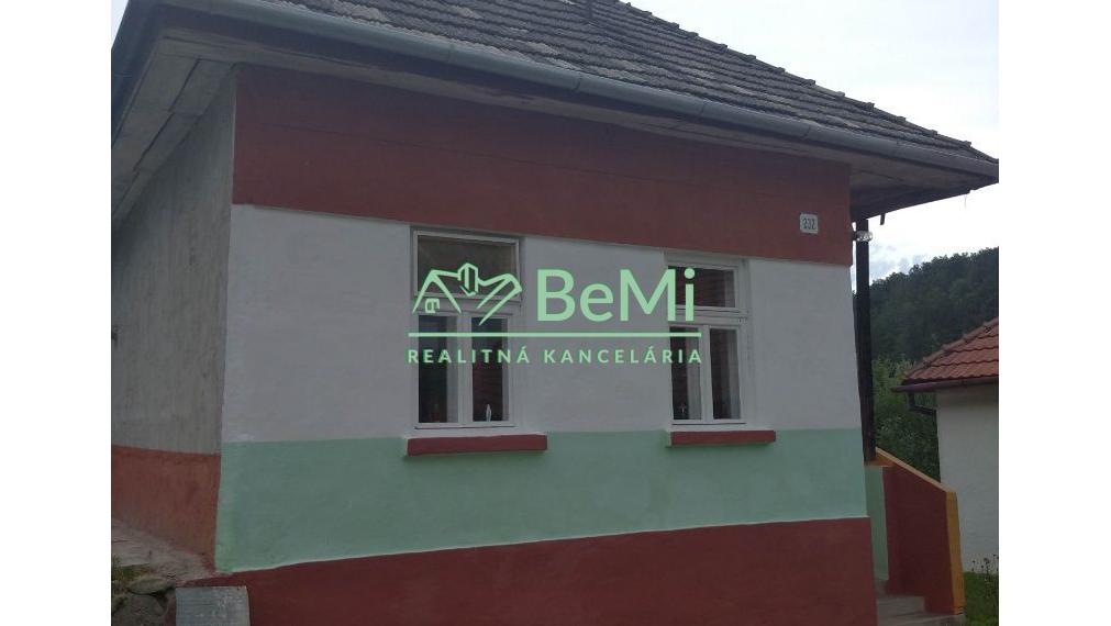 Malý domček so záhradou