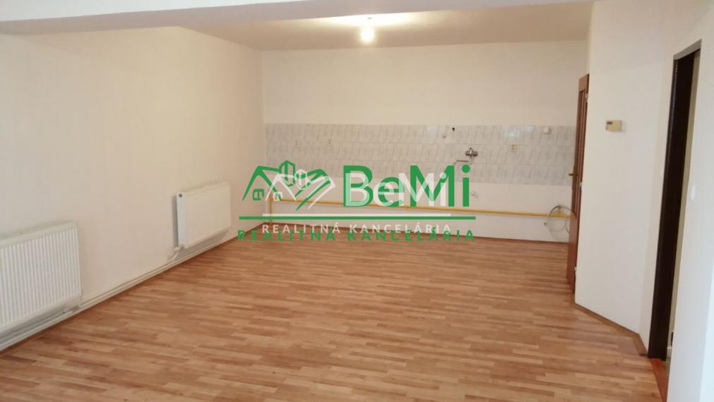 PONUKA: Predaj priestranného 3-izb.byt s balkónom Kysucké Nové Mesto (038-113-MACHa)