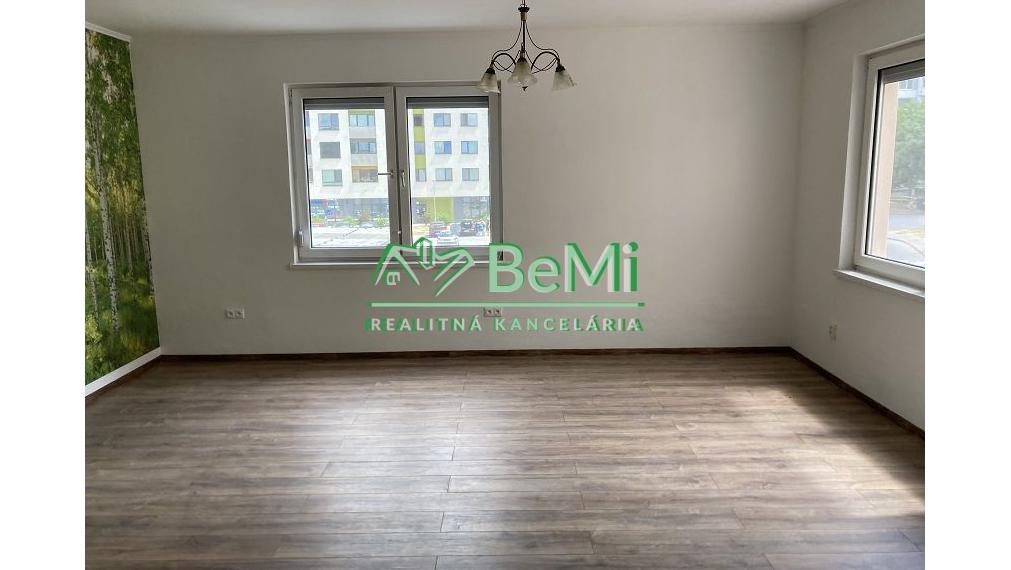 TO-predaj 3 izbového bytu s veľkou terasou 001-113-LUGU