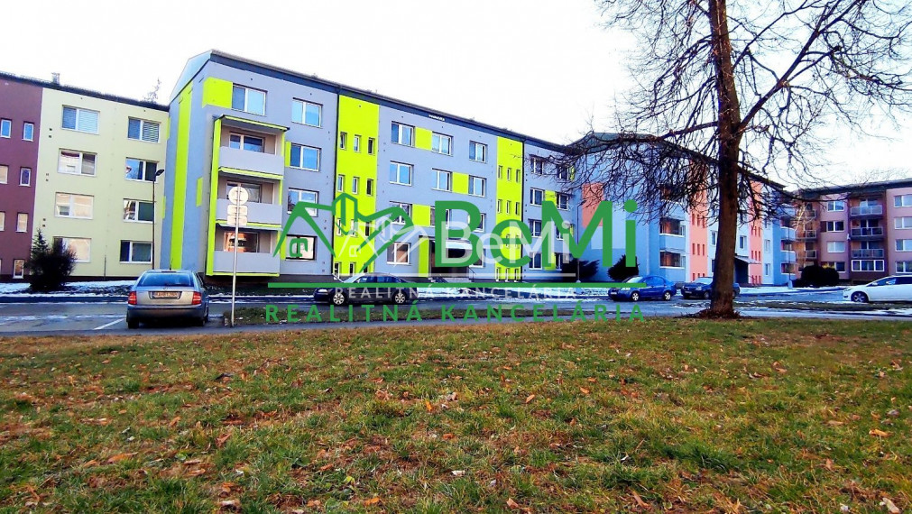 REZERVOVANÉ  3-IZBOVÝ BYT S BALKÓNOM, REVÚCA - EXKLUZÍVNE NA PREDAJ