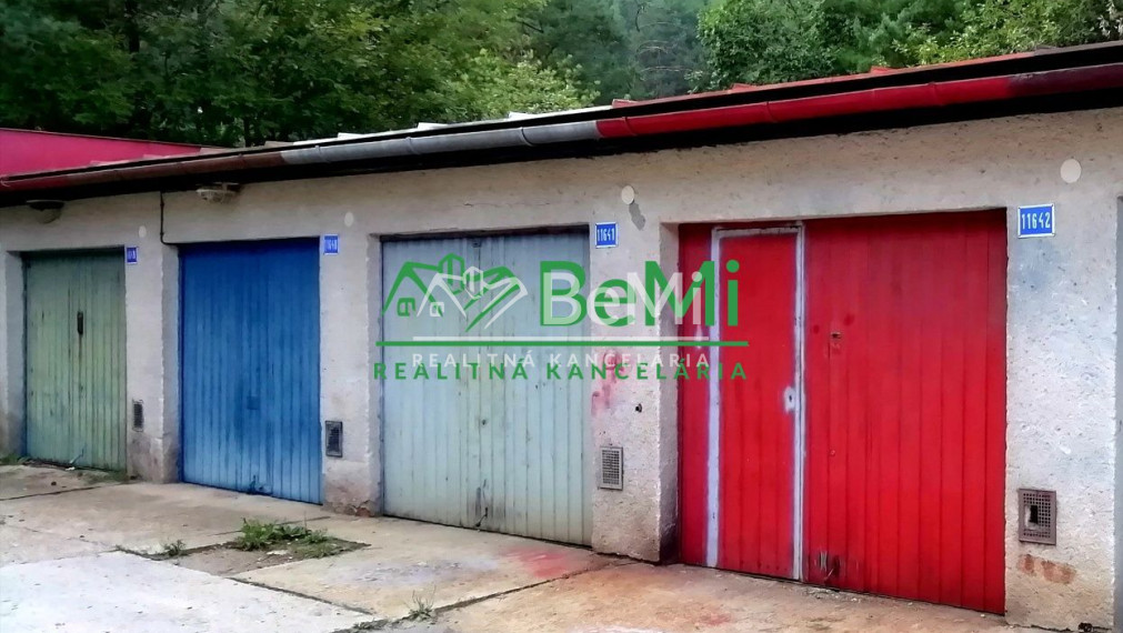 REZERVOVANÁ Garáž, Tulská, Banská Bystrica