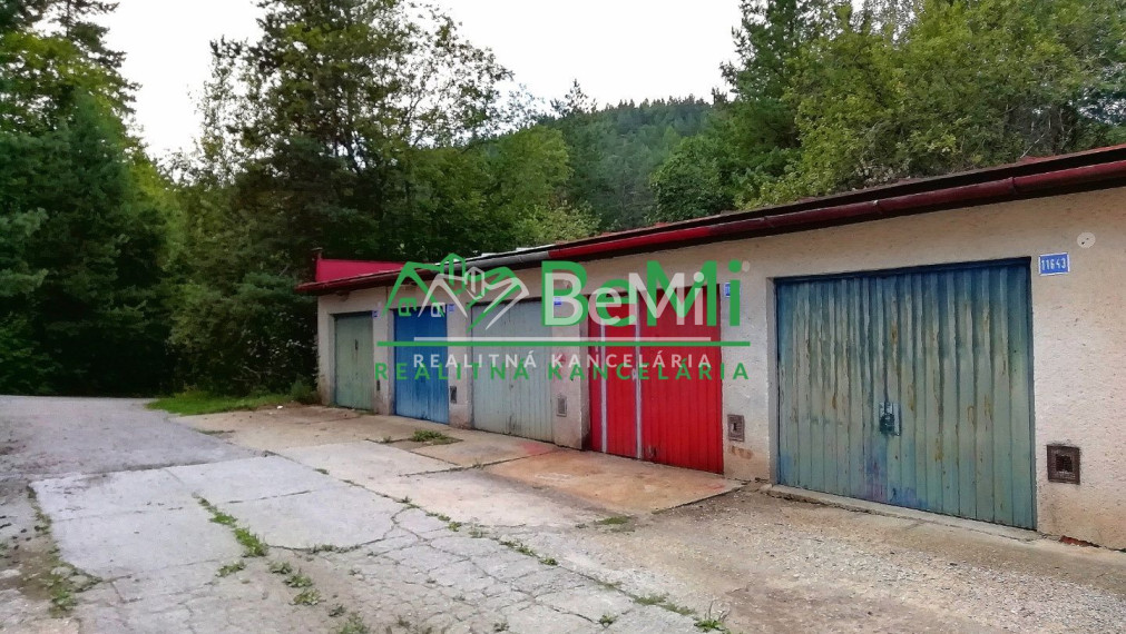 REZERVOVANÉ DVE SUSEDIACE GARÁŽE, Banská Bystrica
