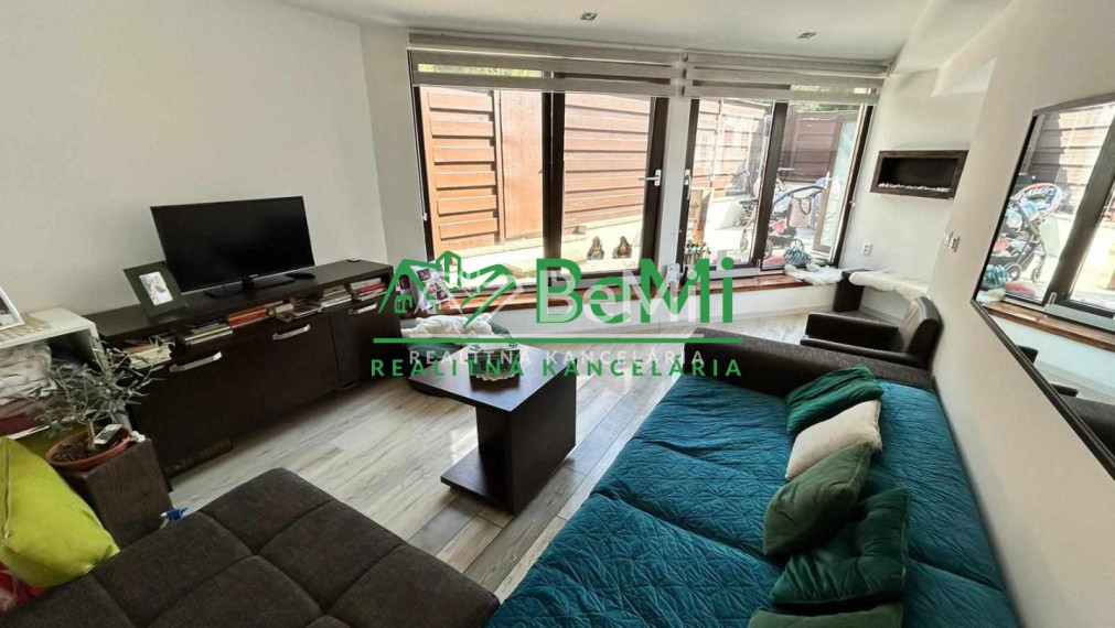 Na predaj 2-izbový byt s terasou a súkromný vchodom – Trenčín, Olbrachtova