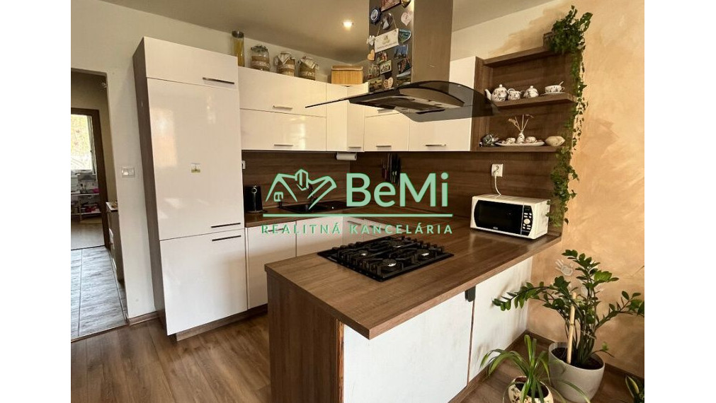 Pekný a priestranný 3izbový byt na Predaj.