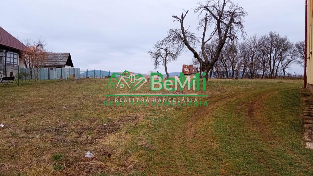 Rezervovaný: Stavebný lukratívny pozemok v obci Brezovka na predaj