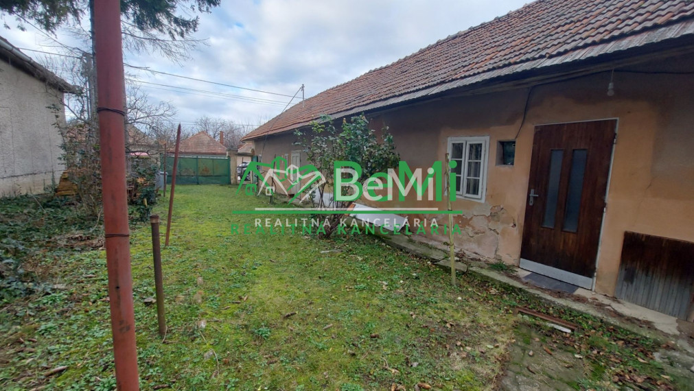 Predaj starý dom s pozemkom Veľký Cetín,NR (156-12-ERFa)