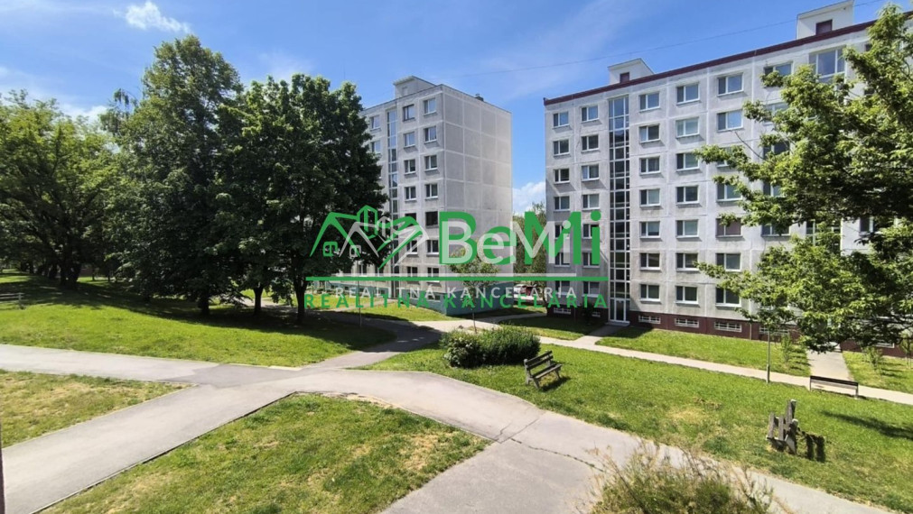 REZERVOVANÉ Na predaj priestranný 3-izbový byt – Dubnica nad Váhom, ul. Pod hájom