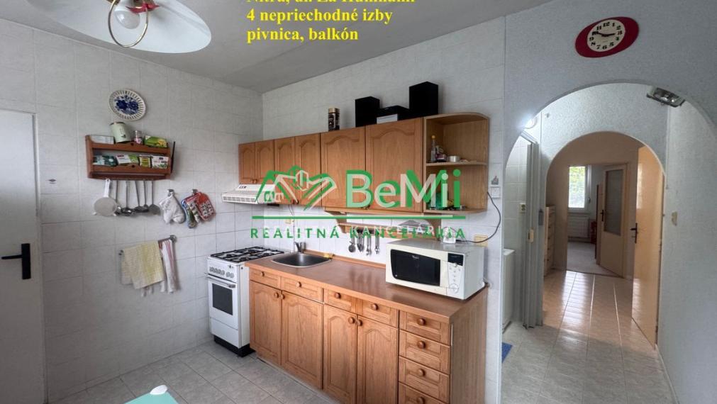 PREDANÉ: 4 izbový byt, Chrenová - čiastočná rekonštrukcia, balkón, pivnica