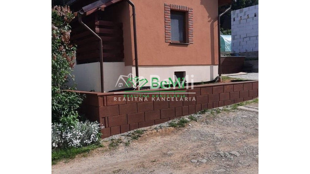 Predaj chatky so záhradou v sade 600 ročnice (029-13-ZUPIa)