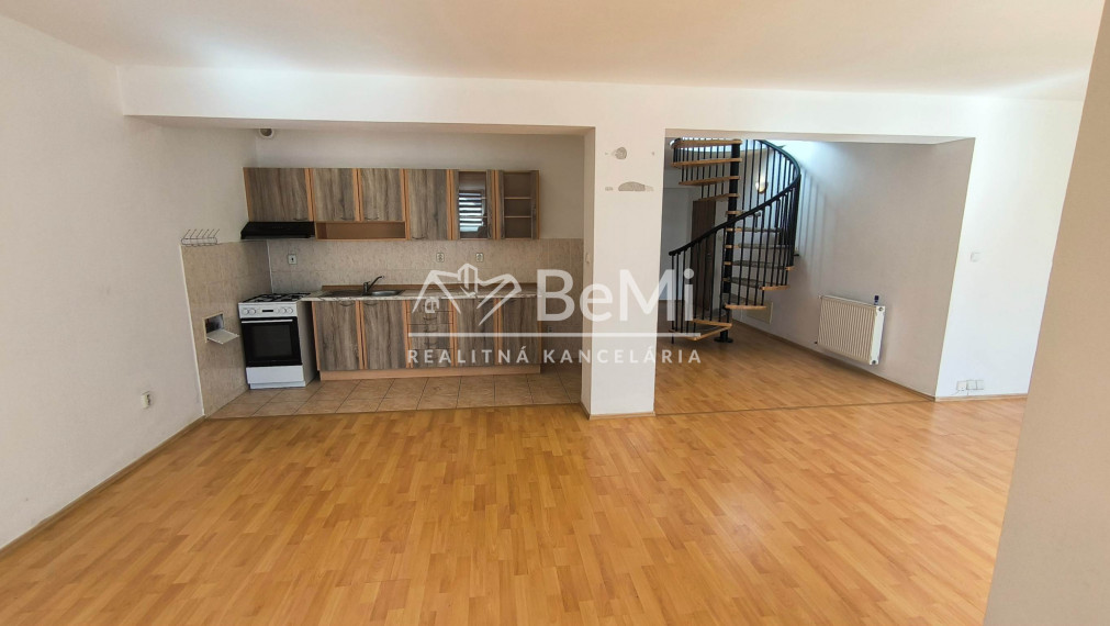 4 izbový byt - mezonet Čadca, 142m2