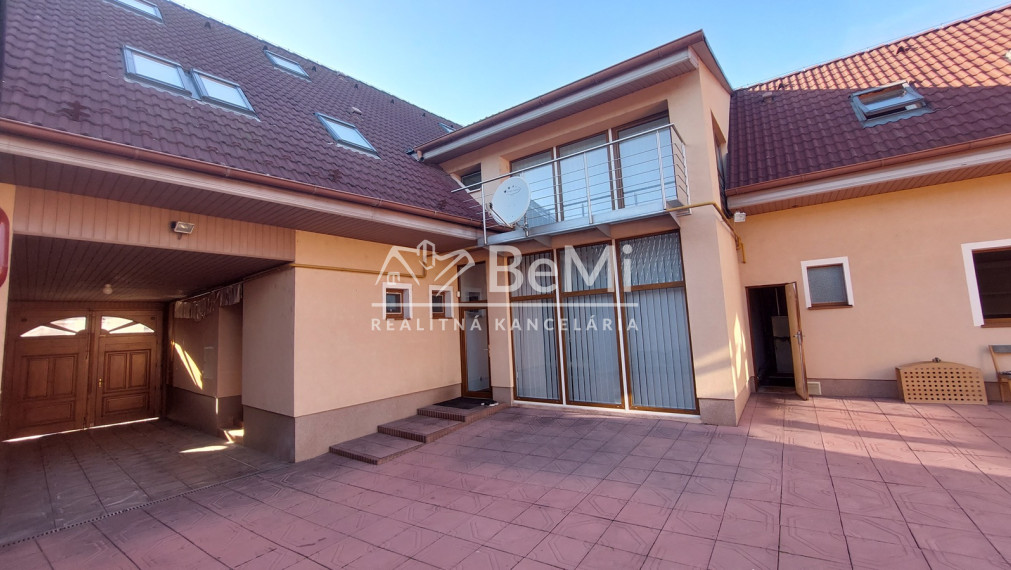 Na predaj rodinný dom s predajňou-Trebatice ID 207-12-LUGUE