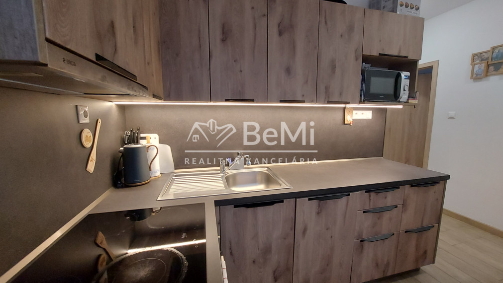 Predaj zrekonštruovaný 3izbový byt Vráble-Kaška(243-113-JUF)