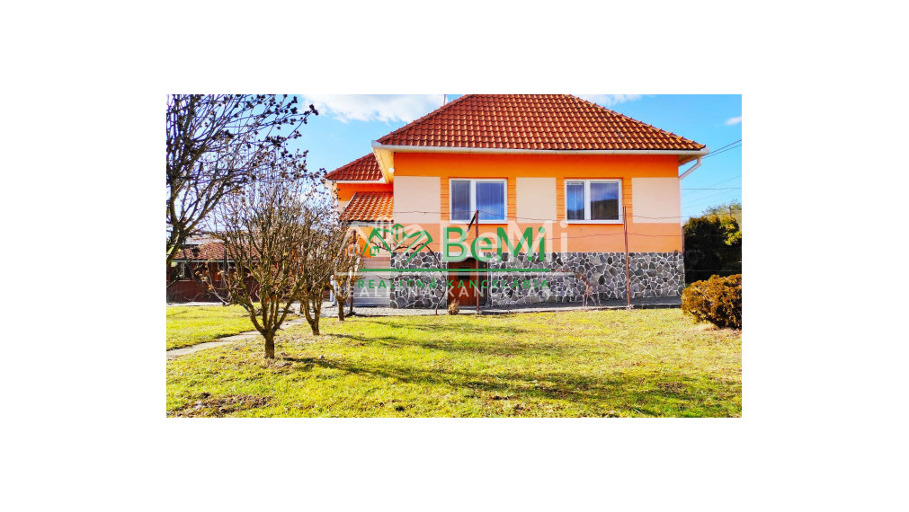 RODINNÝ DOM S GARÁŽOU V BLHOVCIACH - NA PREDAJ