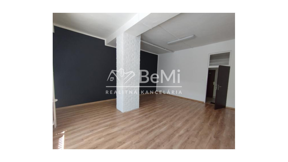 Kancelársky/prevádzkový priestor na prenájom-Lučenec