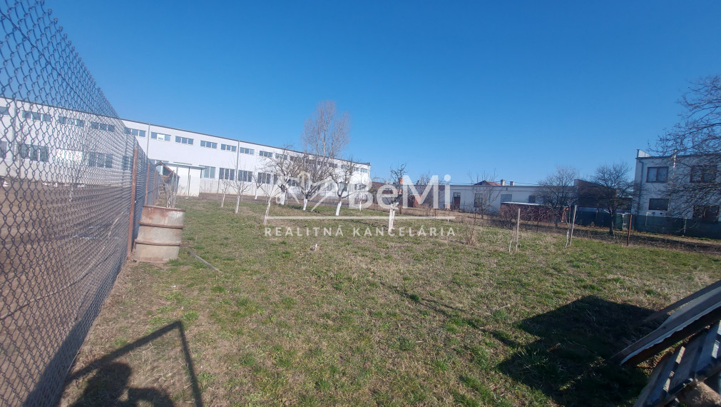 Predaj stavebný pozemok Zbehy pri Nitre (245-14-JUFa)