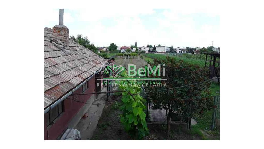 Rodinný dom na podnikanie,veľký pozemok - Veľký Kýr  (1069-12-RP)