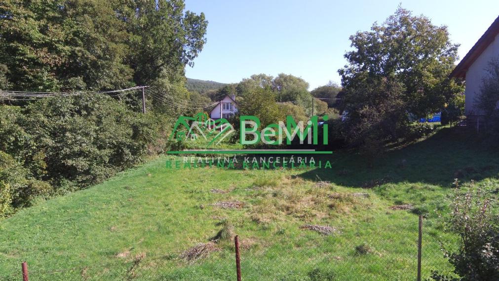 POZEMOK pre váš dom...950m2...Krnča  (097-14-DARE)