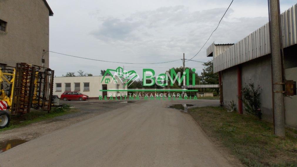 Komerčný objekt na predaj v obci Šoporňa