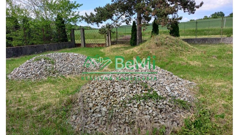 Predaj,  prevádzkový areál - Šahy (008-18-ERGA)