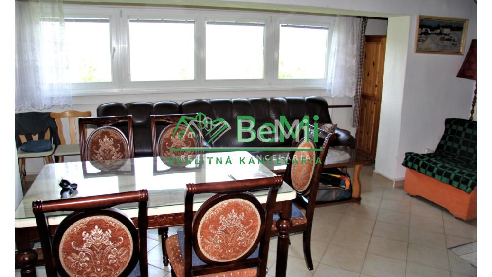 Chata na úplnej samote v lese s vlastnou prístupovou cestou  039-13-MACHO