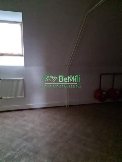 Predaj, Objekt, Makov, okr: Čadca (730-18-JAS)