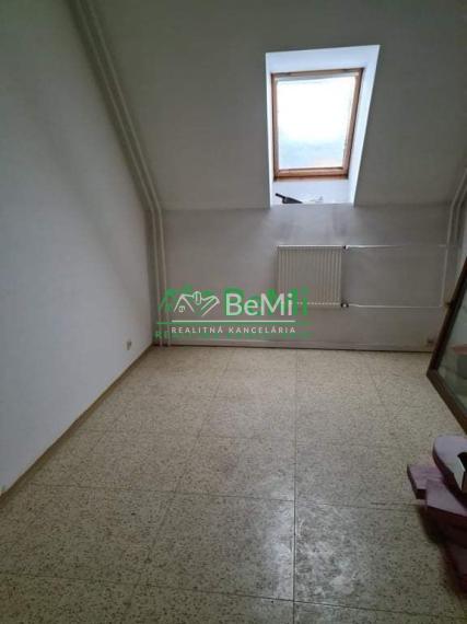 Predaj, Objekt, Makov, okr: Čadca (730-18-JAS)