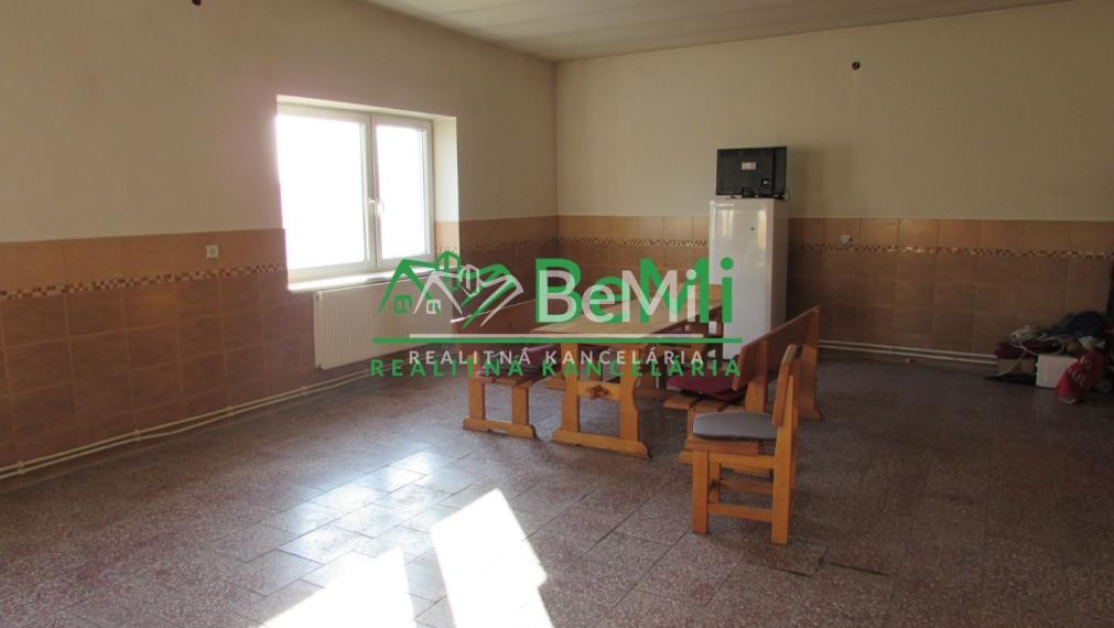 Predaj, komerčný objekt  - Žitavany (1060-18-AFI)