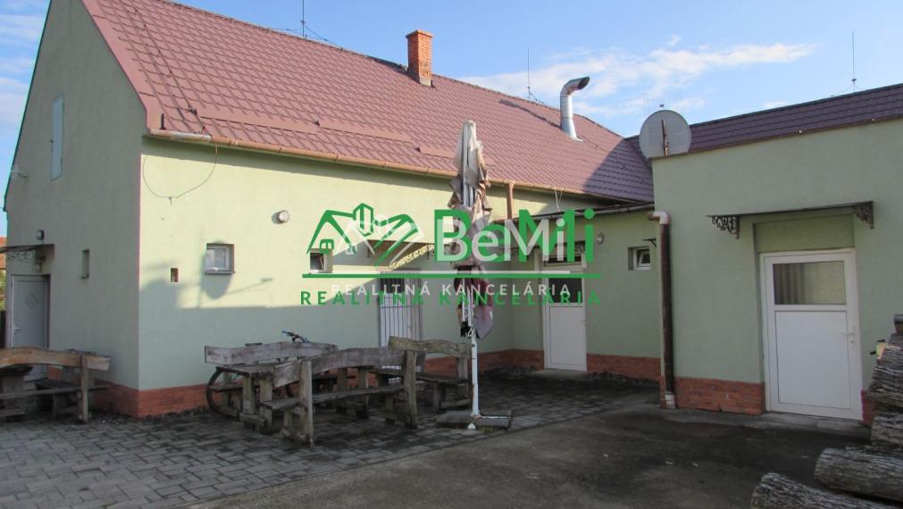 Predaj, komerčný objekt  - Žitavany (1060-18-AFI)