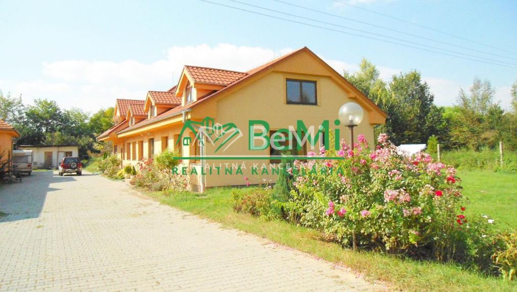 NR - Veľký Báb, polyfunkčný objekt mimo obce-tichá lokalita