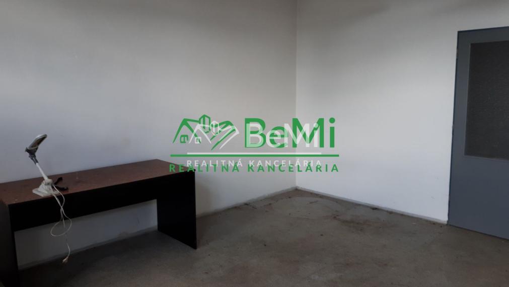 Skladové priestory vyrobna hala na prenájom 084-27-MACHO