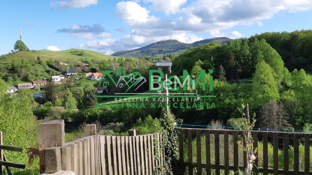 DOM - CHALUPA s garážou, krásnym okolím, výhľadmi ... Banská Štiavnica (070-12-DAR)