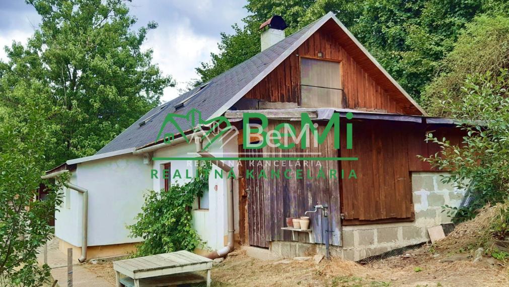 DOM - CHALUPA s garážou, krásnym okolím, výhľadmi ... Banská Štiavnica (070-12-DAR)